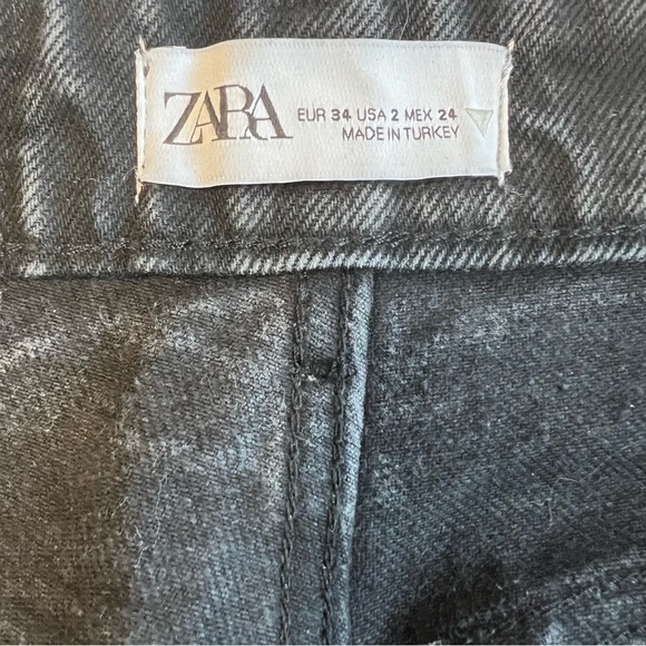 Zara High Waist Black Flare Denim Jeans US2 EU34 - Picture 3 of 4